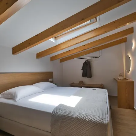 Revello Villa Lefkáda